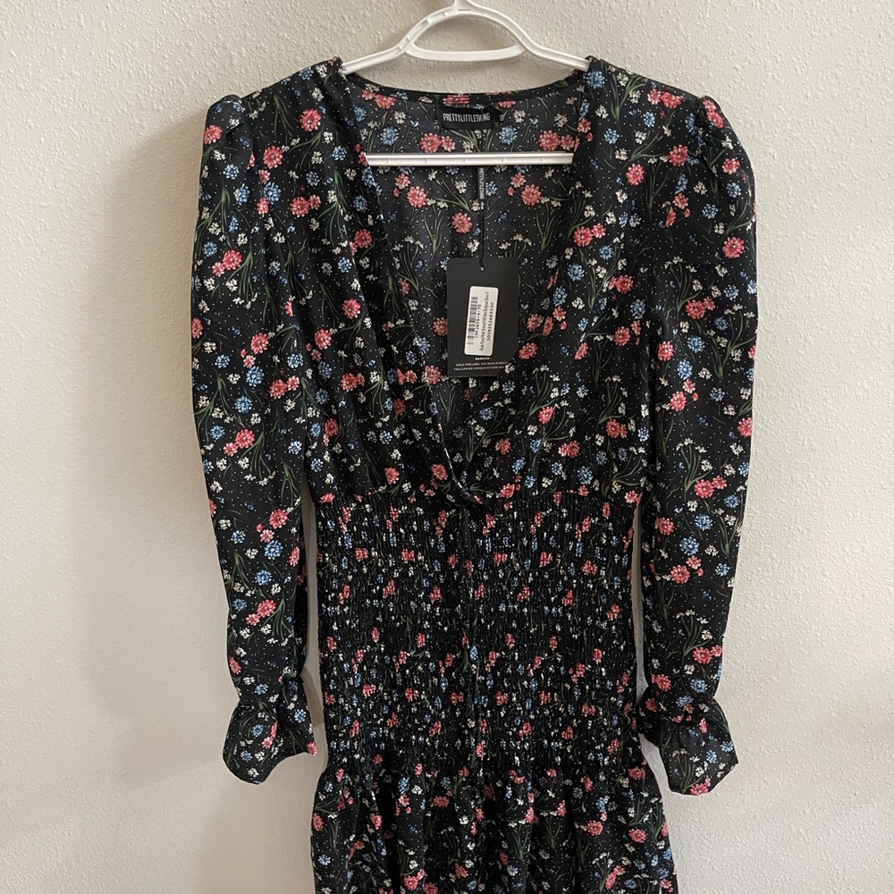 PrettyLittleThing Black Puff Sleeve V-Neck Dress